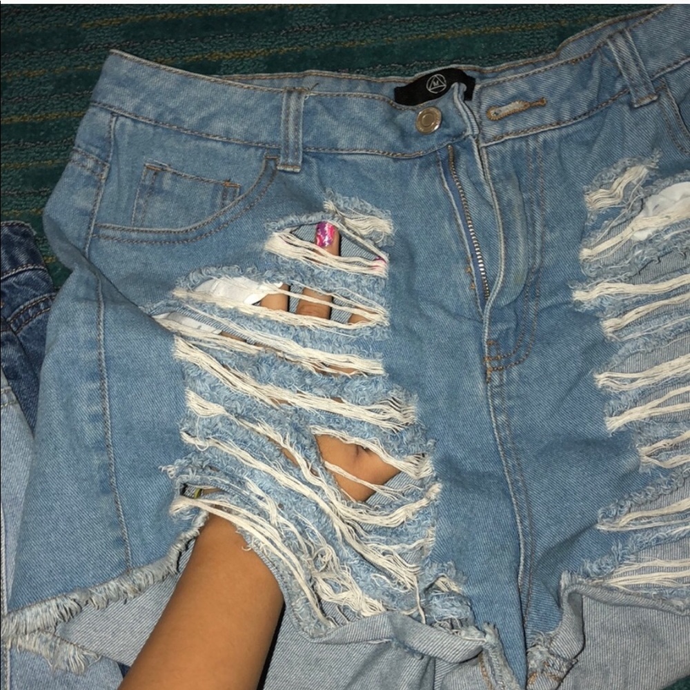 High waisted Ripped denim jean shorts - Picture 4 of 4